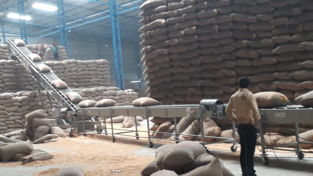 Bag Stacker with horizontal mover