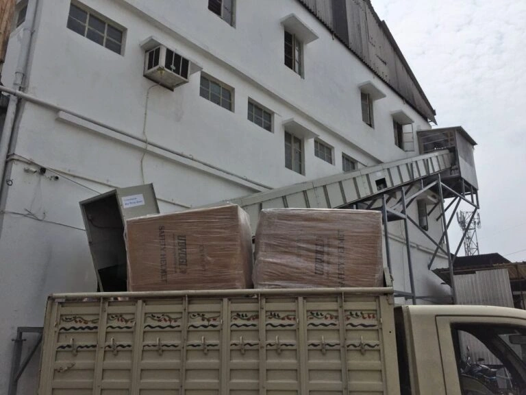 Inclined conveyors at outdoor unit